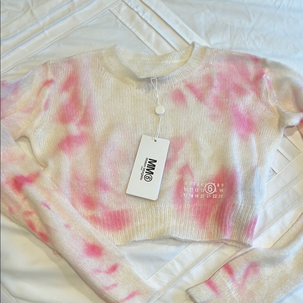 Maison Martin Margiela Women's Pink and White Sweater